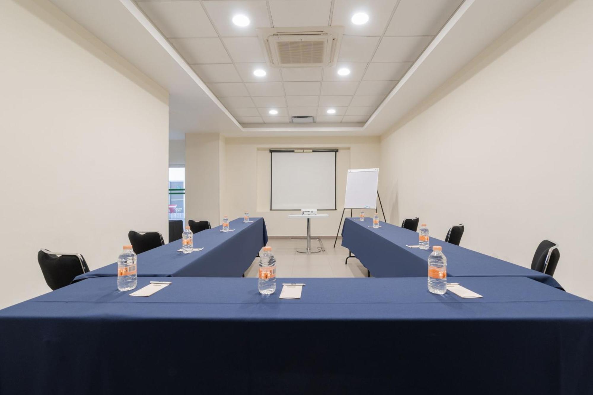 City Express Junior By Marriott Aguascalientes Centro Eksteriør bilde