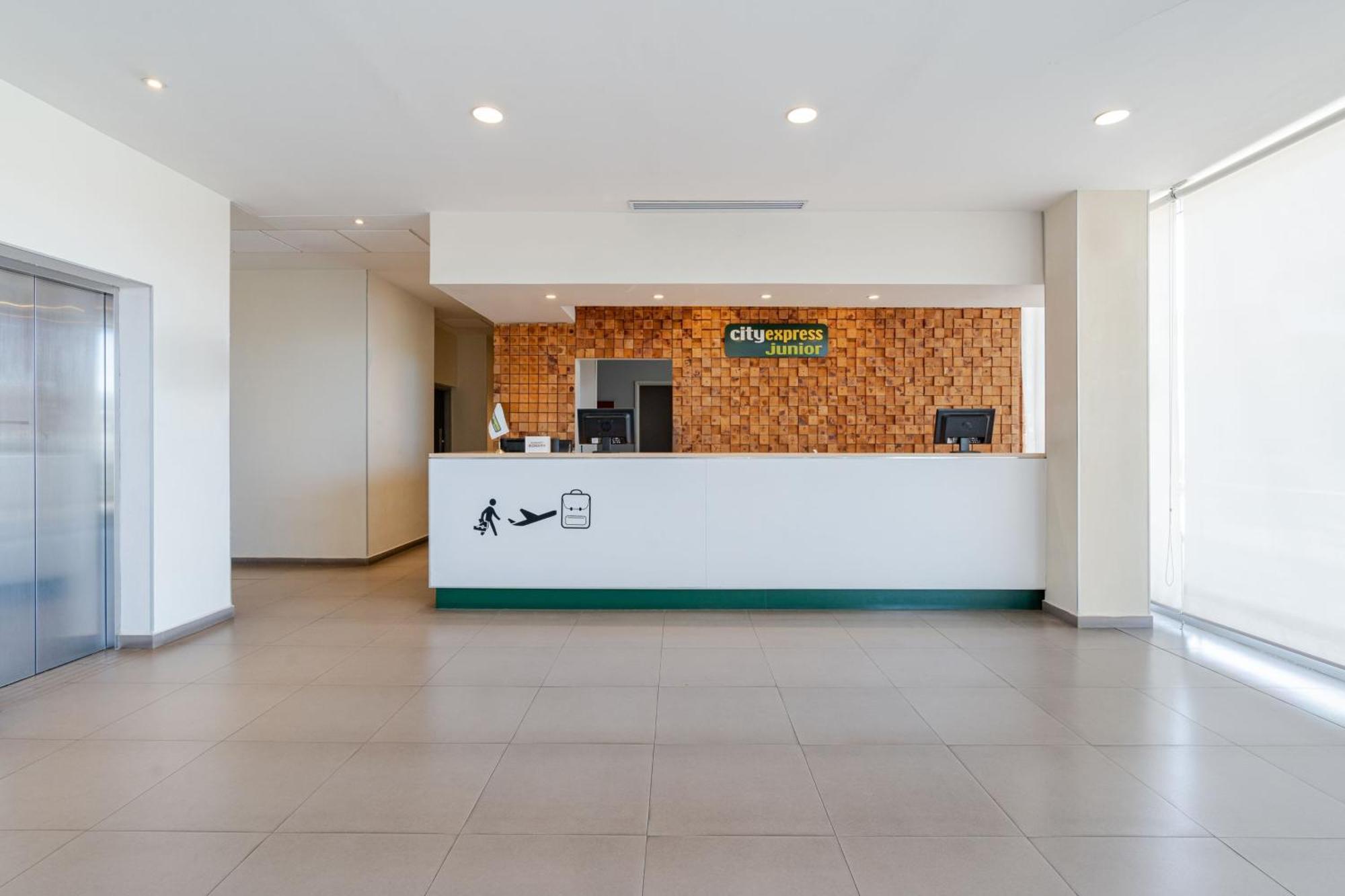 City Express Junior By Marriott Aguascalientes Centro Eksteriør bilde
